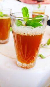 mint, health, drink, herbs, healing, aroma, chopped off, taste, green, tea-pot, tea, glass, sheets, food, costs, natural, culinary, tisane, spices, jar, eat, cocktail, organic